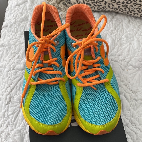 NEWTON RUNNING 10.5. EUC - Picture 2 of 7